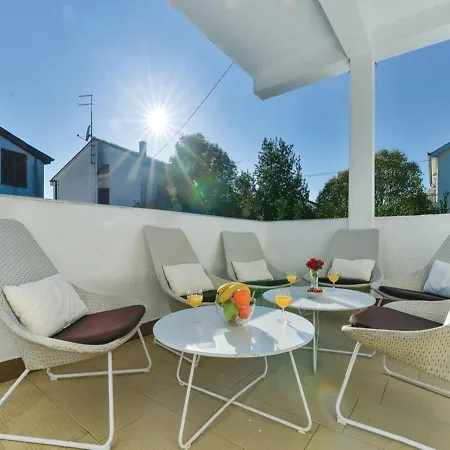 Villa Xxl Gega With Pool, Jacuzzi