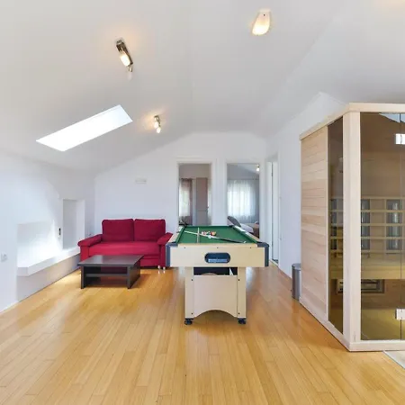 Xxl Gega With Pool, Jacuzzi Villa Zadar