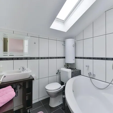 Xxl Gega With Pool, Jacuzzi