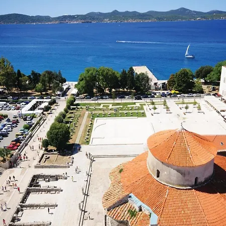 Xxl Gega With Pool, Jacuzzi * Zadar